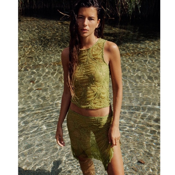 Green Lace Skirt Set (RARE) - Picture 7 of 9